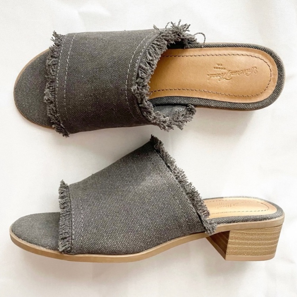 Universal Thread Gray Fringe Mules - image 1